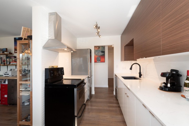 Photo 7 at 405 - 8775 Cartier Street, Marpole, Vancouver West