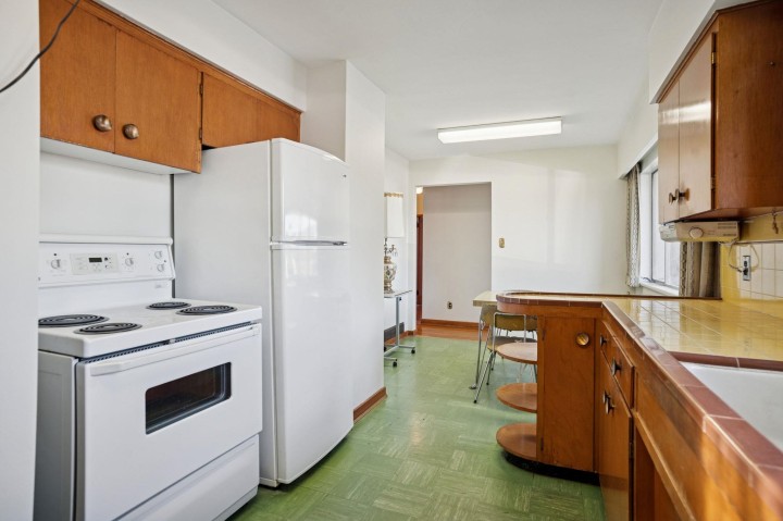 Photo 16 at 925 Nanaimo Street, Grandview Woodland, Vancouver East