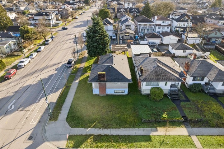 Photo 34 at 925 Nanaimo Street, Grandview Woodland, Vancouver East