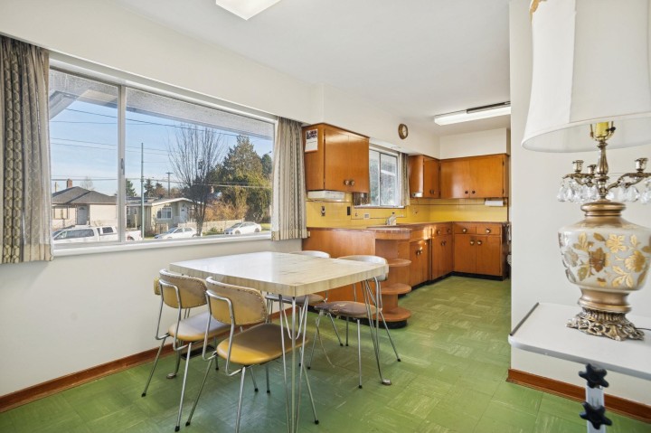 Photo 10 at 925 Nanaimo Street, Grandview Woodland, Vancouver East