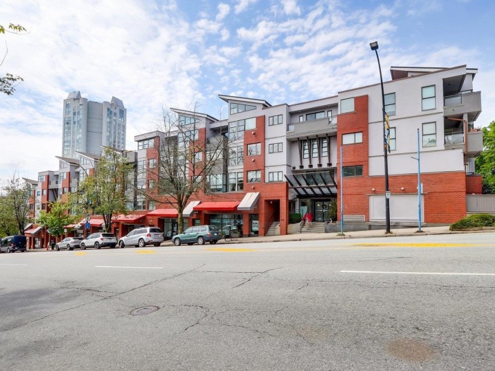 Photo 1 at 414 - 345 Lonsdale Avenue, Lower Lonsdale, North Vancouver