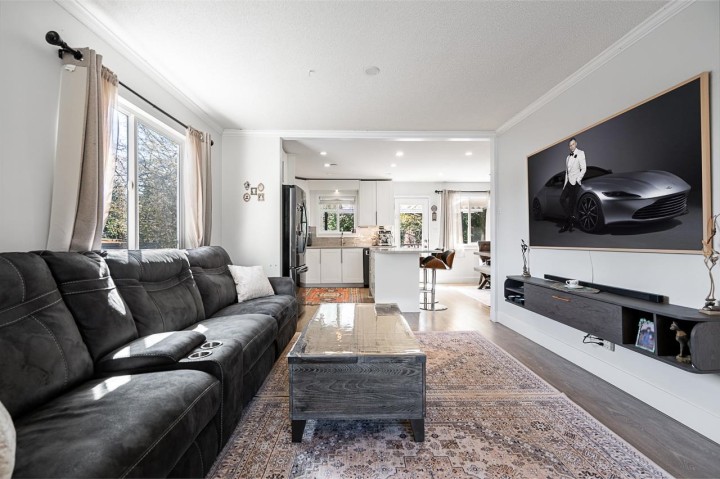 Photo 6 at 2333 Kirkstone Road, North Vancouver
