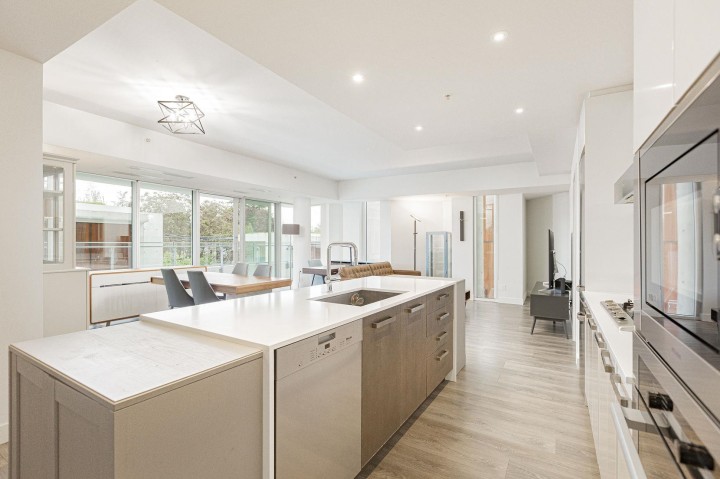 Photo 6 at 202 - 5688 Willow Street, Cambie, Vancouver West