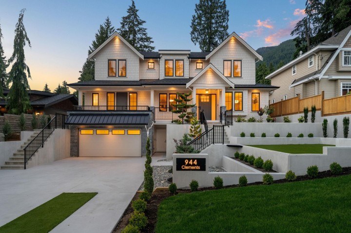 Photo 2 at 944 Clements Avenue, Canyon Heights NV, North Vancouver