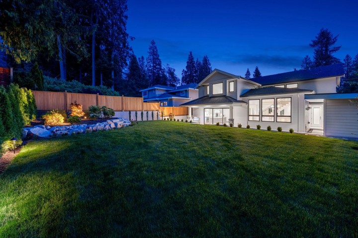 Photo 6 at 944 Clements Avenue, Canyon Heights NV, North Vancouver