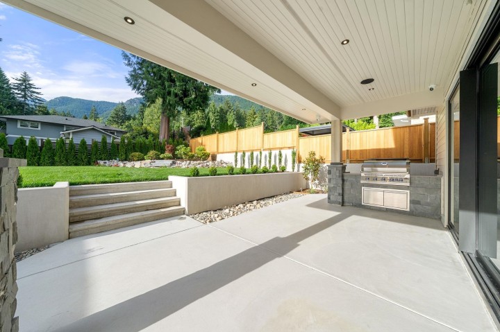 Photo 9 at 944 Clements Avenue, Canyon Heights NV, North Vancouver