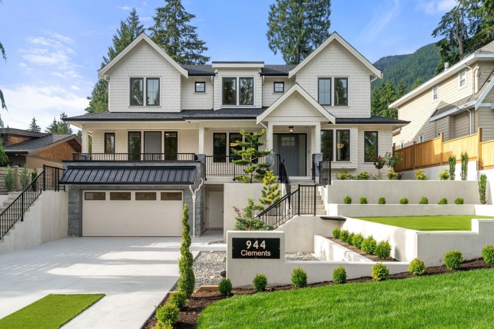 Photo 4 at 944 Clements Avenue, Canyon Heights NV, North Vancouver