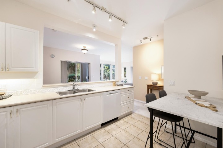 Photo 19 at 206 - 678 W Queens Road, Delbrook, North Vancouver