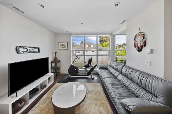 Photo 7 at 203 - 2095 W 44th Avenue, Kerrisdale, Vancouver West