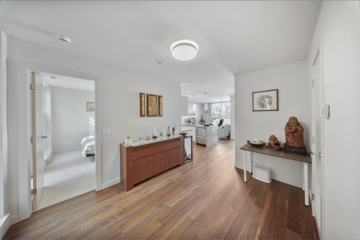 Photo 3 at 203 - 2095 W 44th Avenue, Kerrisdale, Vancouver West