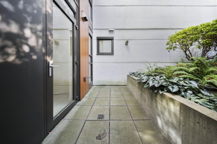 Photo 10 at 203 - 2095 W 44th Avenue, Kerrisdale, Vancouver West