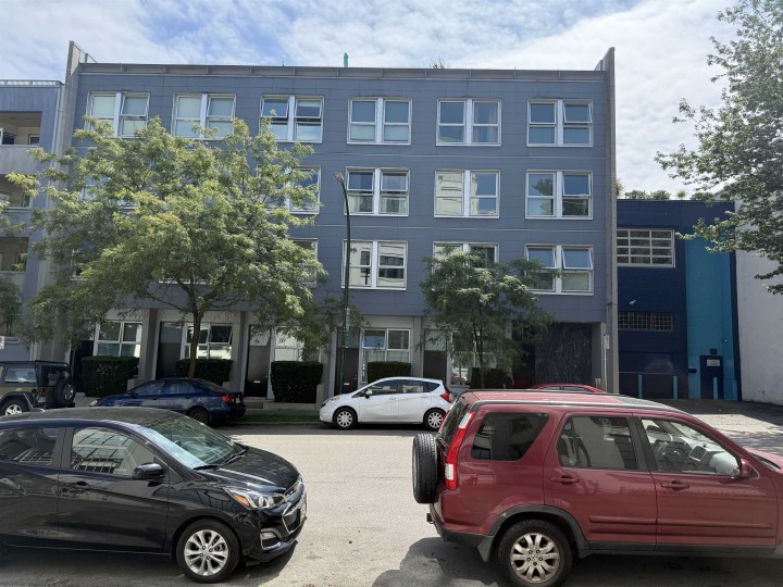 Photo 1 at 210 - 626 Alexander Street, Strathcona, Vancouver East