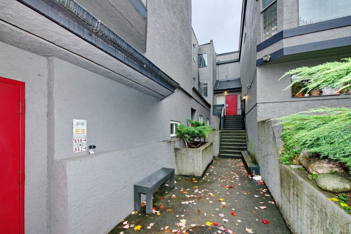 Photo 5 at 2 - 862 E Broadway, Mount Pleasant VE, Vancouver East