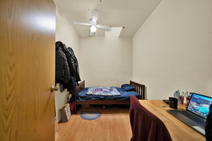 Photo 11 at 2 - 862 E Broadway, Mount Pleasant VE, Vancouver East
