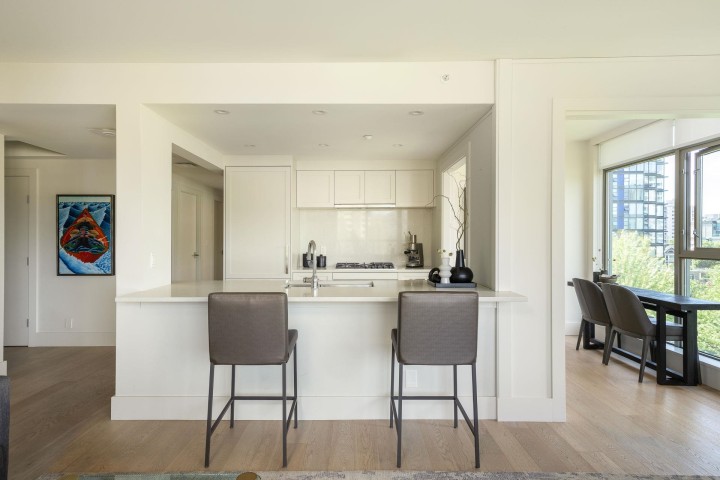 Photo 10 at 603 - 1680 Bayshore Drive, Coal Harbour, Vancouver West