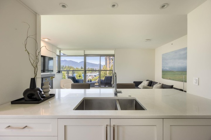 Photo 4 at 603 - 1680 Bayshore Drive, Coal Harbour, Vancouver West