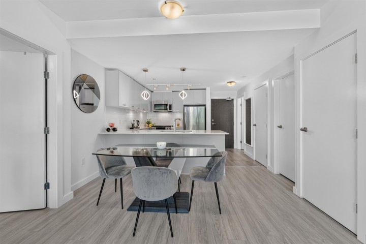Photo 6 at 305 - 1177 Marine Drive, Norgate, North Vancouver