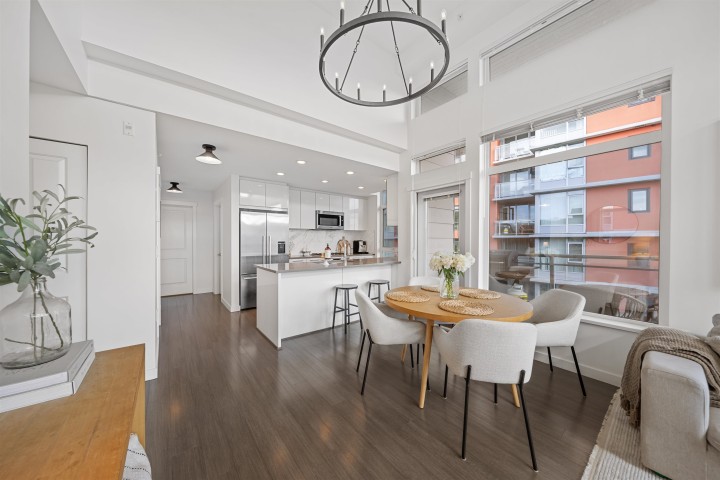 Photo 6 at 502 - 3263 Pierview Crescent, Vancouver East