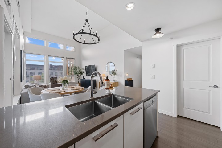 Photo 12 at 502 - 3263 Pierview Crescent, Vancouver East