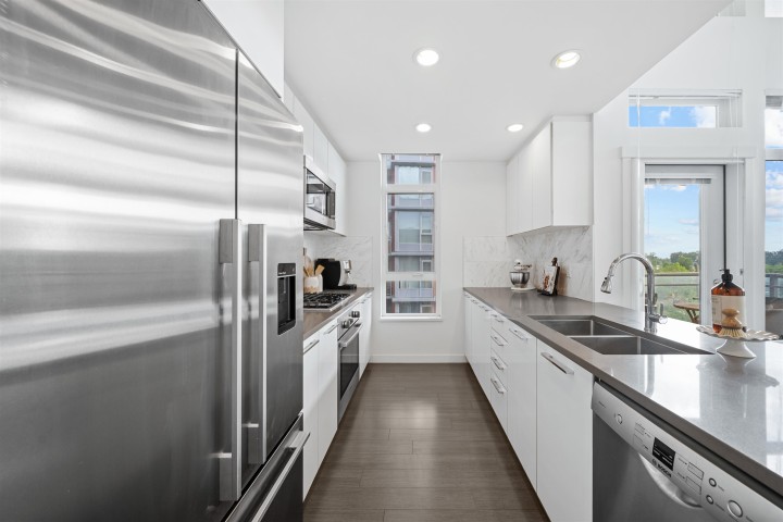 Photo 10 at 502 - 3263 Pierview Crescent, Vancouver East