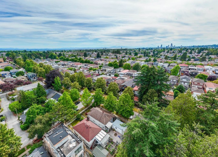Photo 12 at 1807 E 38th Avenue, Victoria VE, Vancouver East