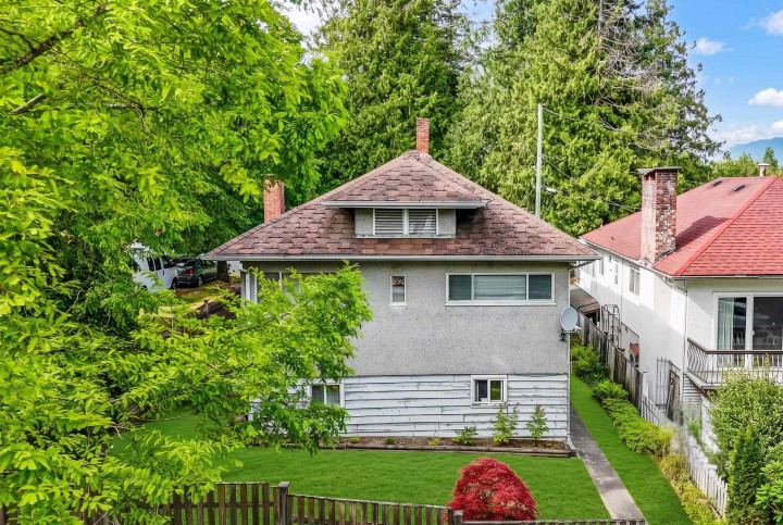 Photo 4 at 1807 E 38th Avenue, Victoria VE, Vancouver East