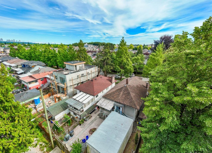 Photo 8 at 1807 E 38th Avenue, Victoria VE, Vancouver East