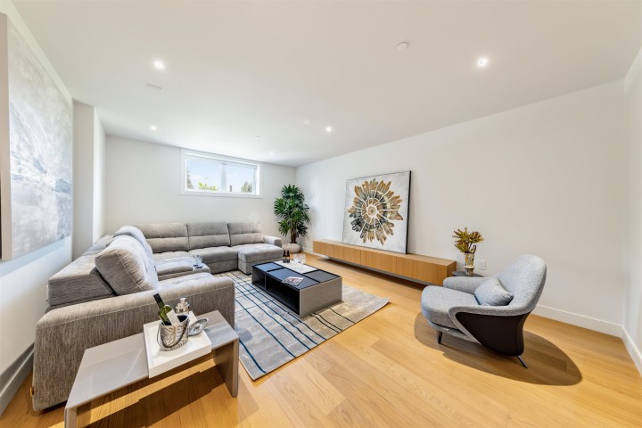 Photo 32 at 840 E 14th Street, North Vancouver