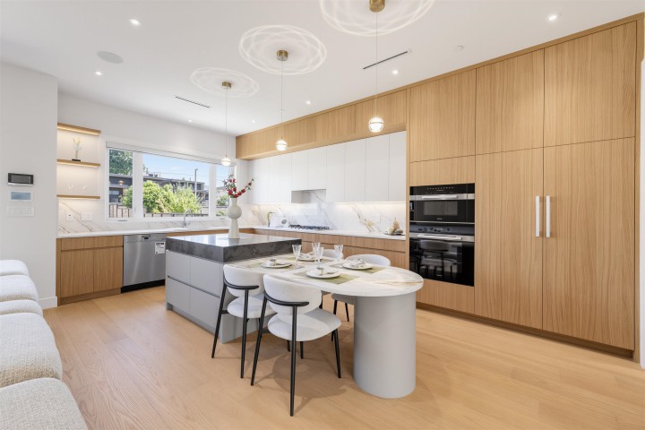 Photo 10 at 840 E 14th Street, North Vancouver