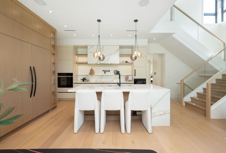 Photo 3 at 1385 19th Street, Ambleside, West Vancouver