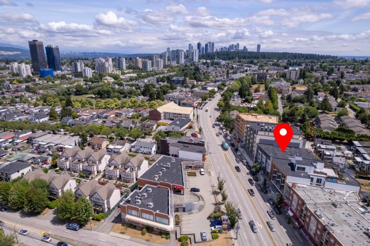 Photo 2 at 207 - 3050 Kingsway, Collingwood VE, Vancouver East
