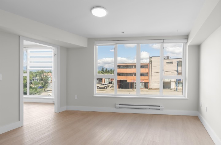 Photo 6 at 207 - 3050 Kingsway, Collingwood VE, Vancouver East