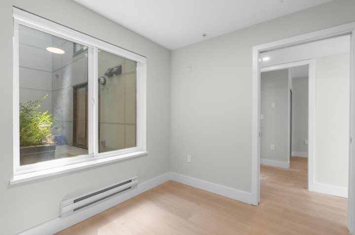 Photo 12 at 207 - 3050 Kingsway, Collingwood VE, Vancouver East