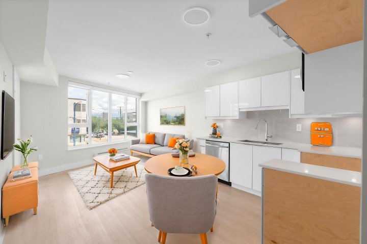 Photo 1 at 207 - 3050 Kingsway, Collingwood VE, Vancouver East