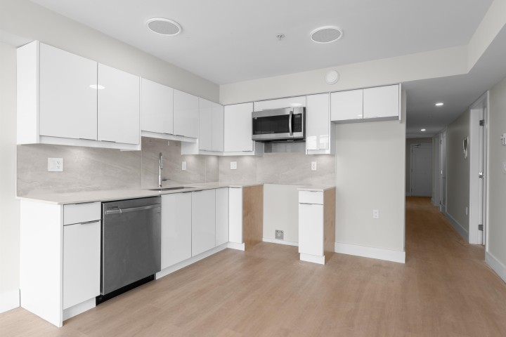 Photo 5 at 207 - 3050 Kingsway, Collingwood VE, Vancouver East