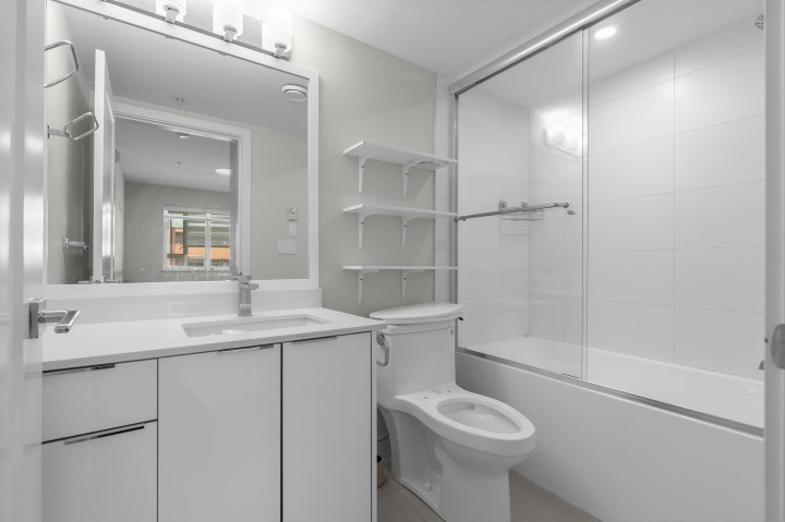 Photo 24 at 207 - 3050 Kingsway, Collingwood VE, Vancouver East