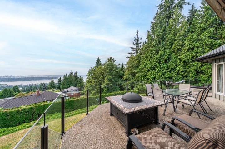 Photo 13 at 2478 Westhill Court, Westhill, West Vancouver