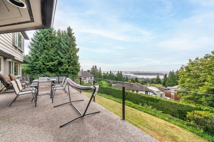 Photo 12 at 2478 Westhill Court, Westhill, West Vancouver