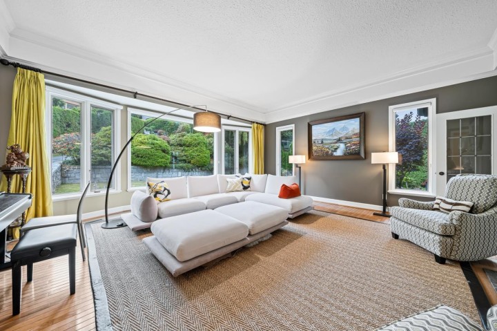 Photo 4 at 2478 Westhill Court, Westhill, West Vancouver