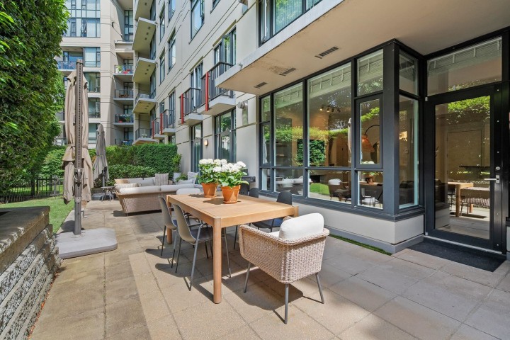 Photo 6 at 113 - 4685 Valley Drive, Quilchena, Vancouver West