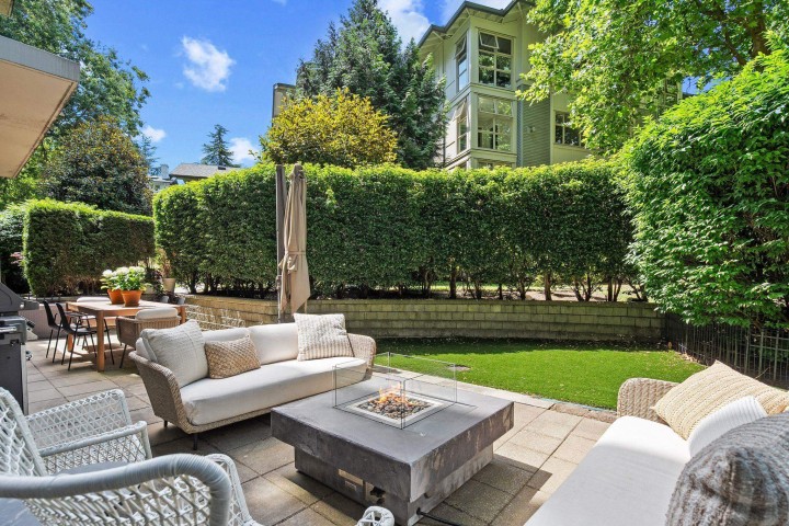 Photo 4 at 113 - 4685 Valley Drive, Quilchena, Vancouver West