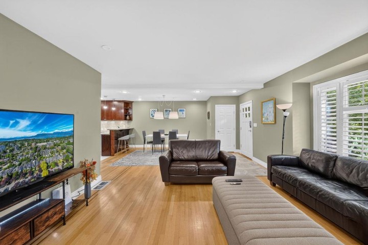 Photo 5 at 4549 W 12th Avenue, Point Grey, Vancouver West
