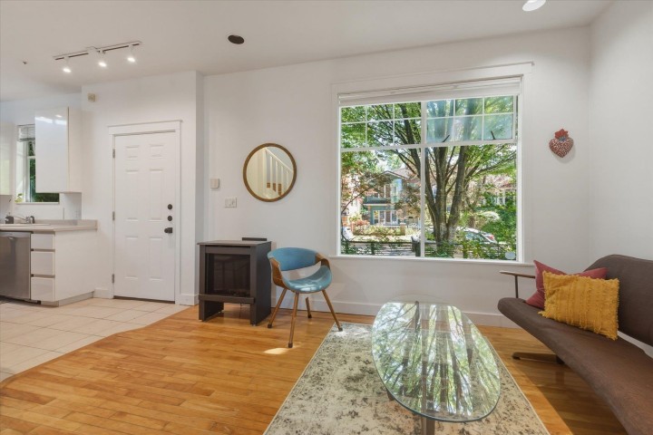 Photo 3 at 1239 E 22nd Avenue, Vancouver East