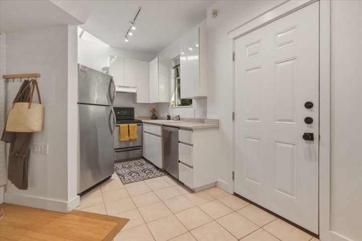 Photo 7 at 1239 E 22nd Avenue, Vancouver East