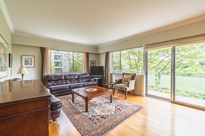 Photo 3 at 502 - 2409 W 43rd Avenue, Vancouver West