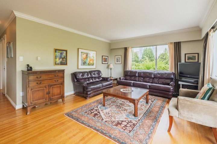 Photo 5 at 502 - 2409 W 43rd Avenue, Vancouver West