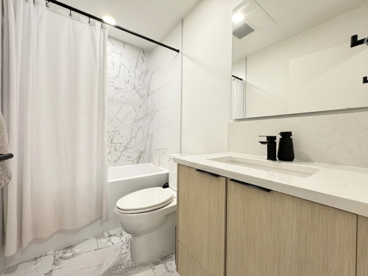 Photo 9 at 309 - 422 E 3rd Street, Lower Lonsdale, North Vancouver
