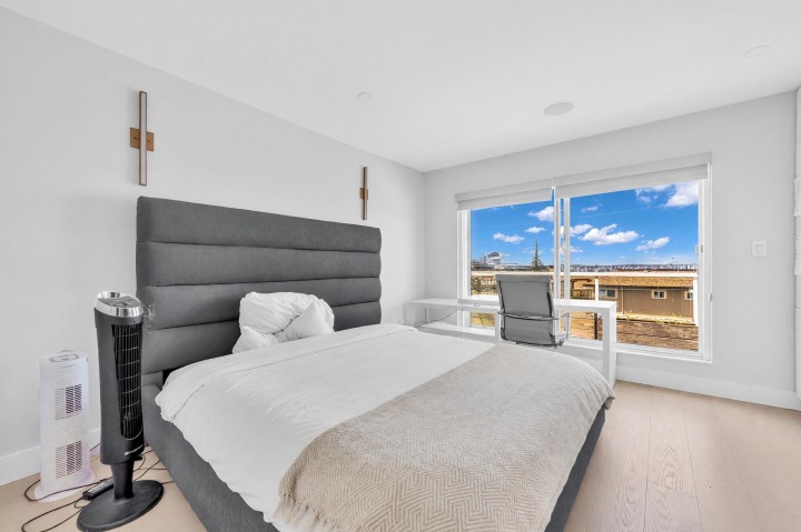 Photo 18 at 265 E Keith Road, Lower Lonsdale, North Vancouver
