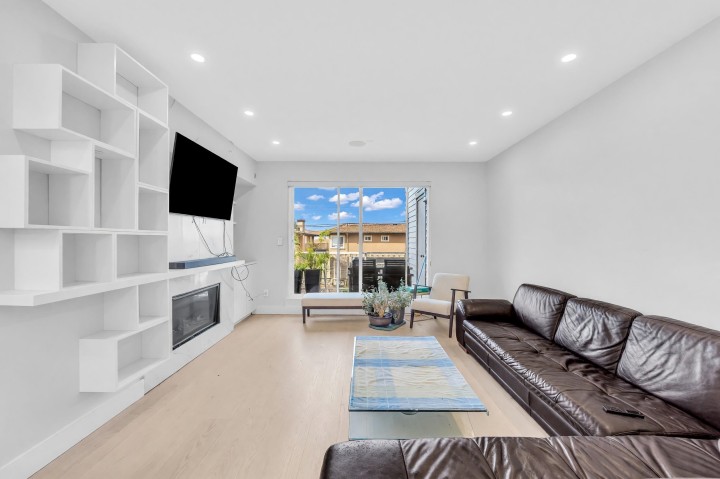 Photo 11 at 265 E Keith Road, Lower Lonsdale, North Vancouver