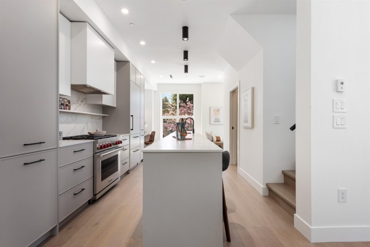 Photo 9 at 1489 W 52nd Avenue, South Granville, Vancouver West